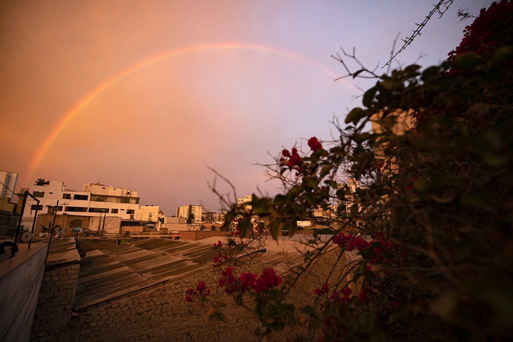 ATARDECER LIMA 03 LIMA ENERO Y FEBRERO 2021
FENOMENO DE ARCOIRIS SE APRECIA EN LIMA
ATARDECERES DE VERANO EN EL MES DE FEBRERO EN LIMA
FOTOS EDUARDO CAVERO